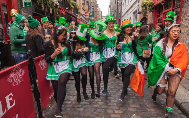 Il giorno di San Patrizio: l’Irlanda, un monaco scozzese e litri di birra!